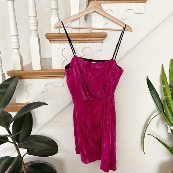 NWT Saylor Aurelie Hot Pink Velvet Mini Dress Waist Drape Adjustable Straps Sz M - Picture 2 of 7